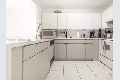 2301 Collins Ave #423, Miami Beach, FL 33139 - Photo 10