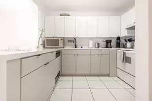 2301 Collins Ave, Miami Beach, FL 33139 - Photo 10