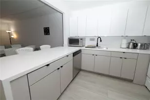 2301 Collins Ave, Miami Beach, FL 33139 - Photo 4