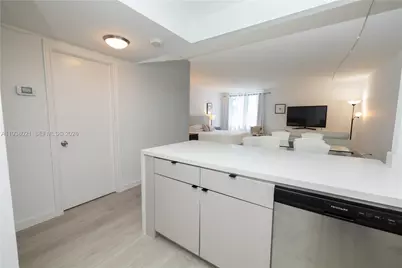 2301 Collins Ave #423, Miami Beach, FL 33139 - Photo 40