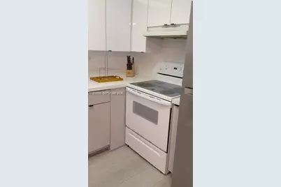 2301 Collins Ave #423, Miami Beach, FL 33139 - Photo 14