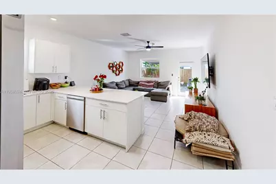 2628 SE 8th Ct, Homestead, FL 33035 - Photo 12
