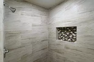 336 River Bluff Ln, Royal Palm Beach, FL 33411 - Photo 6