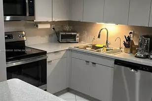 2600 Collins Ave, Miami Beach, FL 33140 - Photo 6