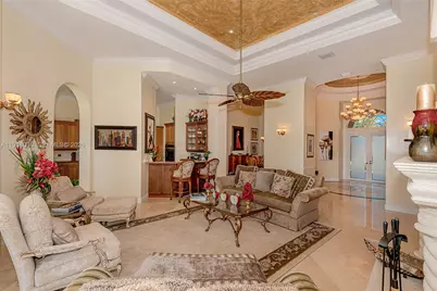 610 W Enclave Cir W, Pembroke Pines, FL 33027 - Photo 10