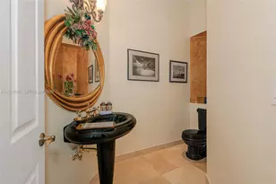 610 W Enclave Cir W, Pembroke Pines, FL 33027 - Photo 48