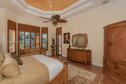 610 W Enclave Cir W, Pembroke Pines, FL 33027 - Photo 54