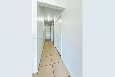 546 E 39th St, Hialeah, FL 33013 - Photo 8