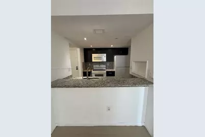 7075 NW 186th St #C409, Hialeah, FL 33015 - Photo 6