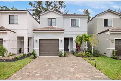 26276 Bonita Fairways Blvd, Bonita Springs, FL 34135 - Photo 2