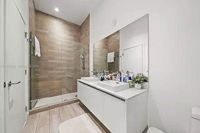 1600 SW 1st Ave #302, Miami, FL 33129 - Photo 8