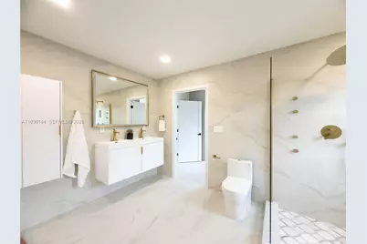 5561 NE 28th Ave, Fort Lauderdale, FL 33308 - Photo 18