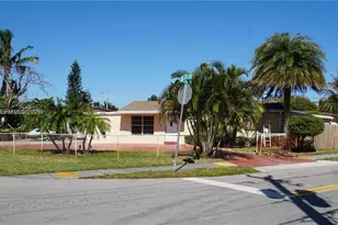 4361 SW 49th Ct, Dania Beach, FL 33314 - Photo 2