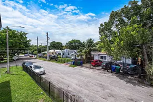 131 NE 77th St, Miami, FL 33138 - Photo 32