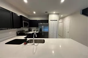 389 NW 10 Ct, Florida City, FL 33034 - Photo 6