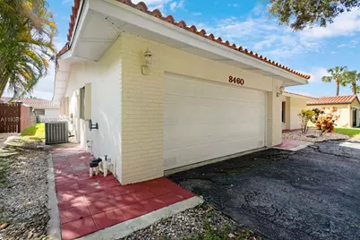 8460 Menteith Ter, Miami Lakes, FL 33016 - Photo 50