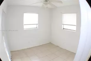 915 NW 5th St, Fort Lauderdale, FL 33311 - Photo 6