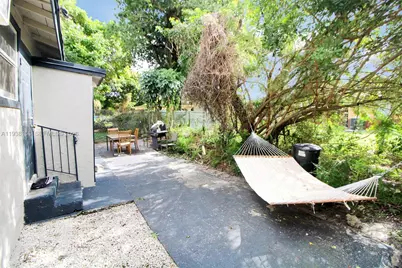 1126 NW 58th Ter, Miami, FL 33127 - Photo 6