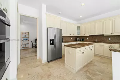 1490 Cleveland Rd, Miami Beach, FL 33141 - Photo 10