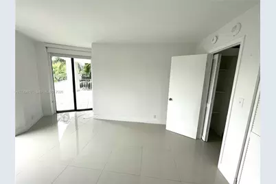 2000 Towerside Ter #407, Miami, FL 33138 - Photo 12