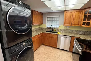 7521 W Sunrise Blvd, Plantation, FL 33313 - Photo 2