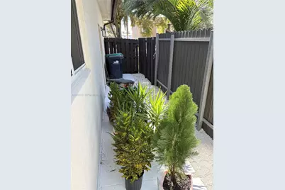 14961 SW 30th Ter, Miami, FL 33185 - Photo 30