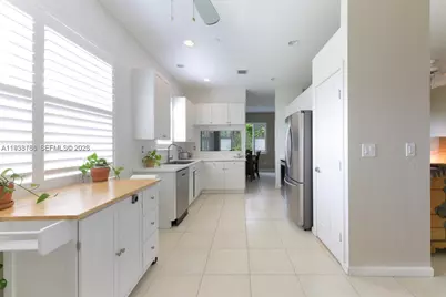 250 SW Walking Path #250, Stuart, FL 34997 - Photo 14