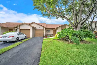 7702 NW 60th St, Tamarac, FL 33321 - Photo 1