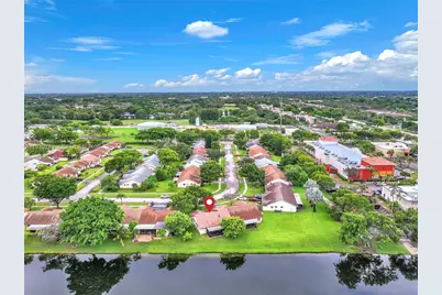 7702 NW 60th St, Tamarac, FL 33321 - Photo 10