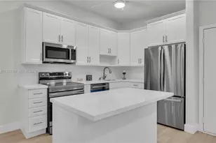 10959 W Clairmont Cir, Tamarac, FL 33321 - Photo 6