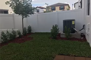 10323 W 34th Ln, Hialeah, FL 33018 - Photo 20