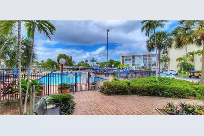 [Address not provided], Hallandale Beach, FL 33009 - Photo 8