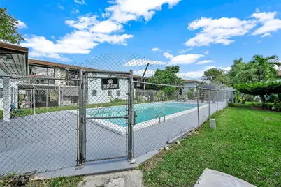6215 W 24th Ave #206-7, Hialeah, FL 33016 - Photo 8