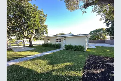 1100 Opa Locka Blvd, Miami, FL 33168 - Photo 2