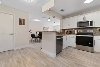 4736 NW 114th Ave #205, Doral, FL 33178 - Photo 4