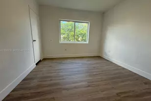 424 NW 84th St, Miami, FL 33150 - Photo 10