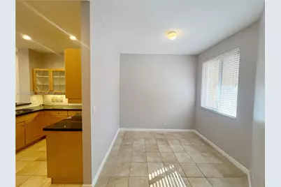 15827 SW 12th St, Pembroke Pines, FL 33027 - Photo 10