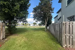 2853 SE 1st Dr, Homestead, FL 33033 - Photo 2