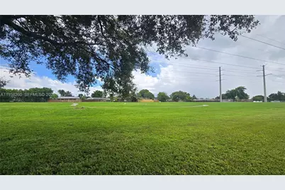 9600 NW 15th Ct, Pembroke Pines, FL 33024 - Photo 30