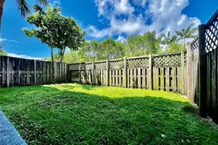 5201 Geneva Way, Doral, FL 33166 - Photo 2