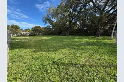 261 NW 96th St, Miami, FL 33150 - Photo 2
