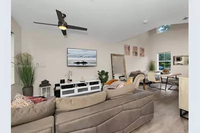 13564 NW 7th St, Pembroke Pines, FL 33028 - Photo 20