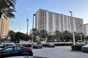 210 174th St, Sunny Isles Beach, FL 33160 - Photo 2