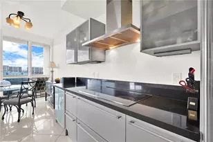 18201 Collins Ave, Sunny Isles Beach, FL 33160 - Photo 8