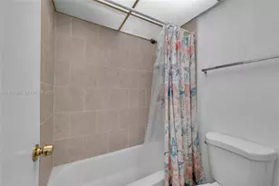 1250 NE 125th St, North Miami, FL 33161 - Photo 20