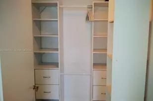 200 Biscayne Blvd Way, Miami, FL 33131 - Photo 12