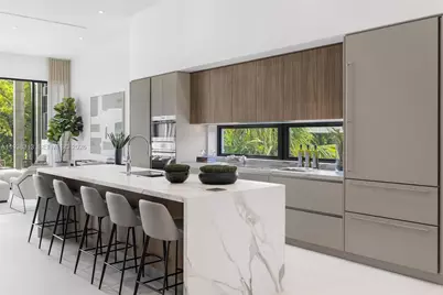 92 SW 28th Rd #4, Miami, FL 33129 - Photo 6