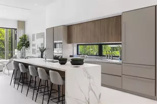 92 SW 28th Rd, Miami, FL 33129 - Photo 6