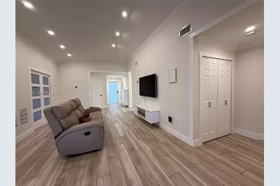 8335 NW 197th Ter, Hialeah, FL 33015 - Photo 4