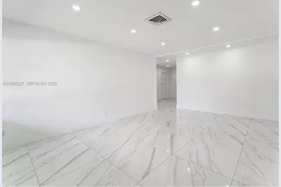 6800 SW 10th Ct, Pembroke Pines, FL 33023 - Photo 16